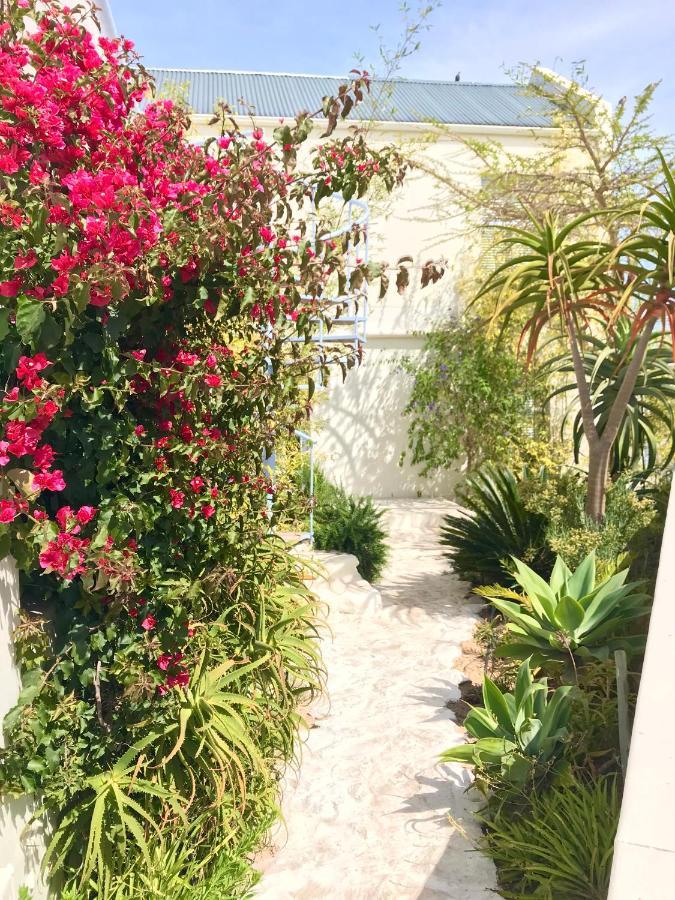 Perfect 10 - 10 To 13 Sleeper Luxury Holiday Home Breakage Deposit Of R2500 Per Weekend Lease Langebaan Exteriör bild