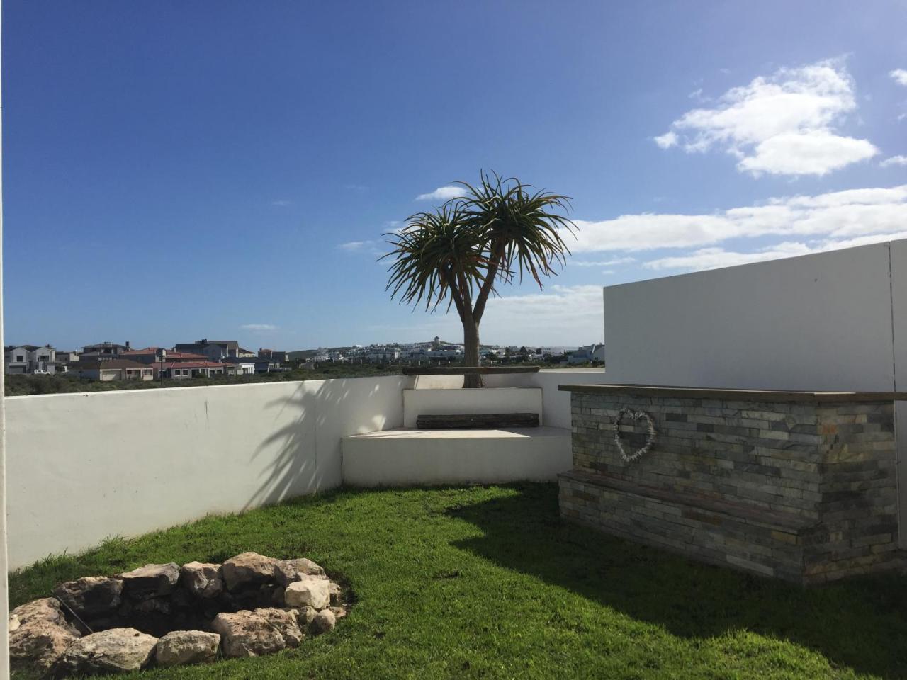 Perfect 10 - 10 To 13 Sleeper Luxury Holiday Home Breakage Deposit Of R2500 Per Weekend Lease Langebaan Exteriör bild
