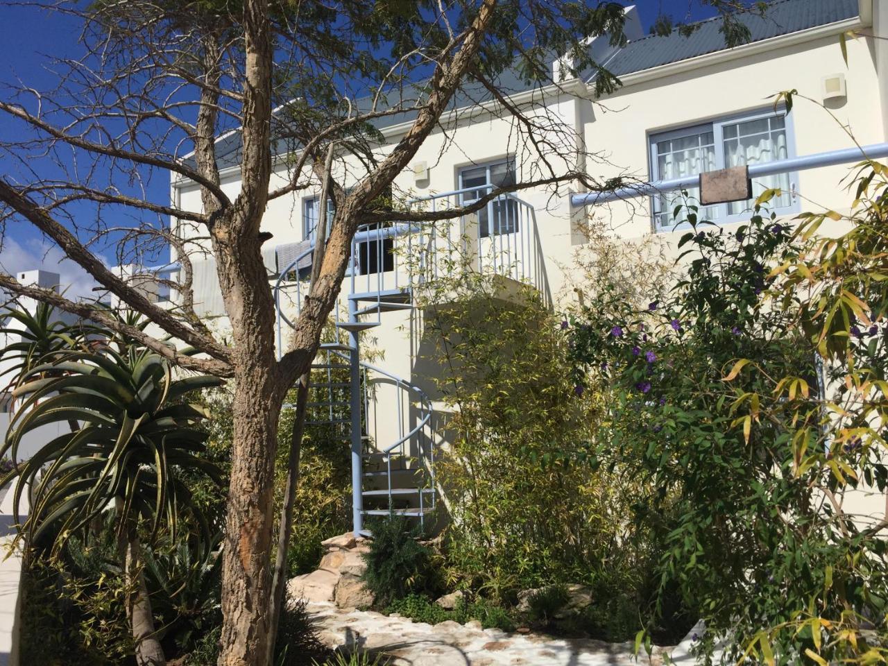 Perfect 10 - 10 To 13 Sleeper Luxury Holiday Home Breakage Deposit Of R2500 Per Weekend Lease Langebaan Exteriör bild