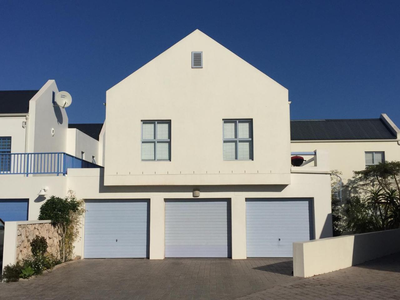 Perfect 10 - 10 To 13 Sleeper Luxury Holiday Home Breakage Deposit Of R2500 Per Weekend Lease Langebaan Exteriör bild