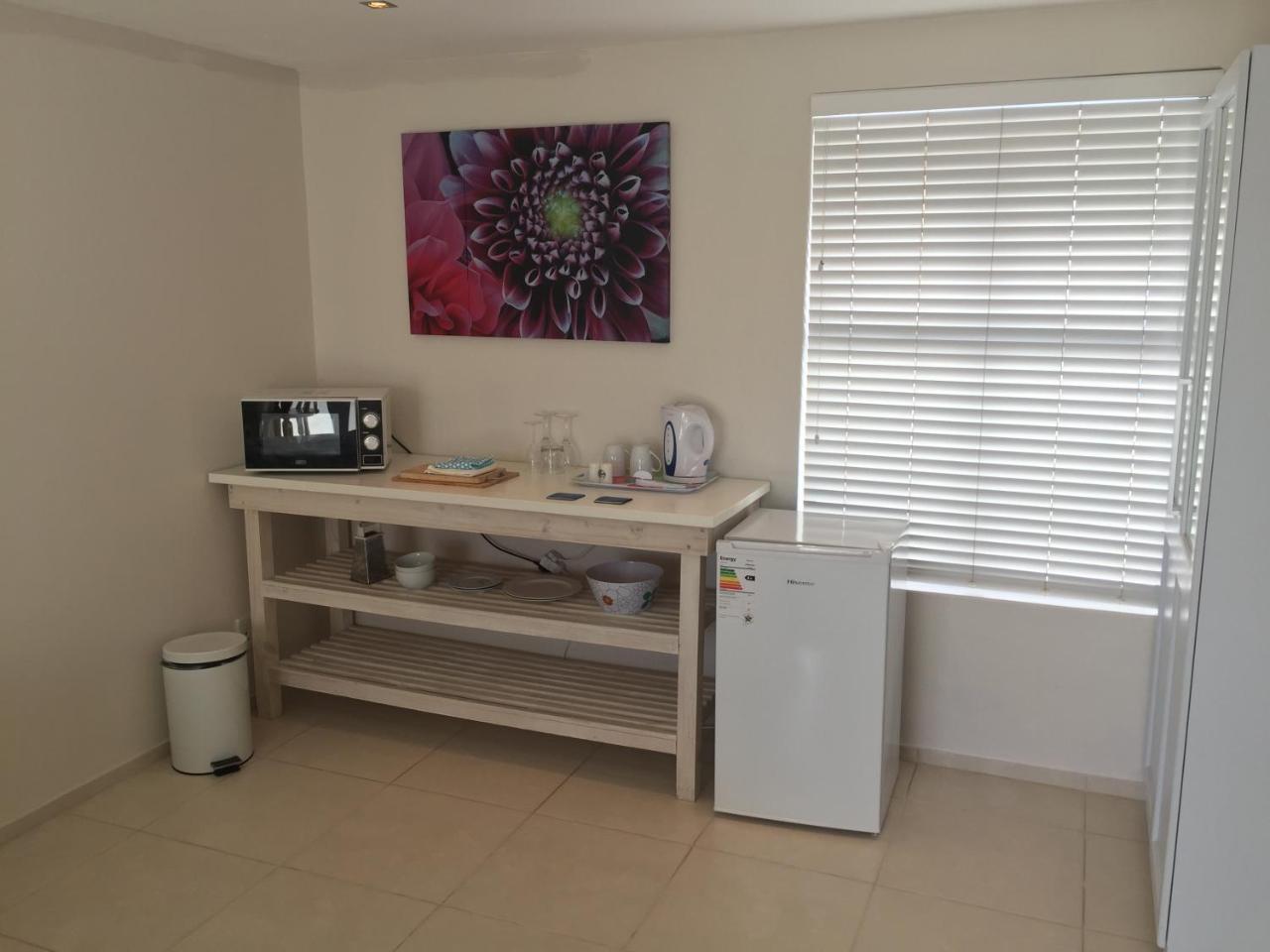 Perfect 10 - 10 To 13 Sleeper Luxury Holiday Home Breakage Deposit Of R2500 Per Weekend Lease Langebaan Exteriör bild