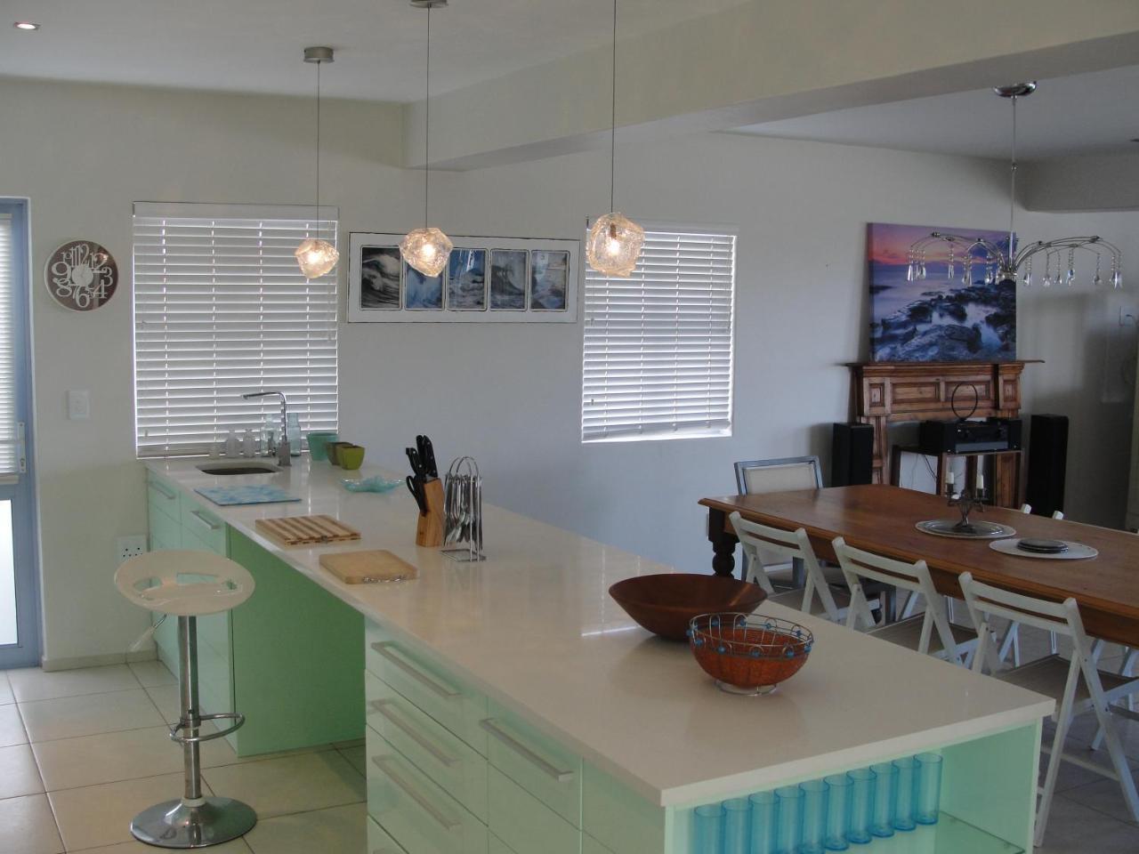 Perfect 10 - 10 To 13 Sleeper Luxury Holiday Home Breakage Deposit Of R2500 Per Weekend Lease Langebaan Exteriör bild