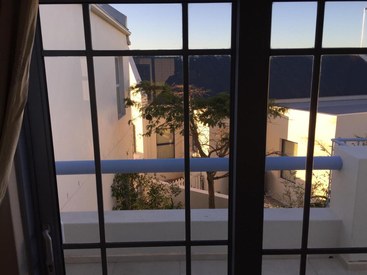 Perfect 10 - 10 To 13 Sleeper Luxury Holiday Home Breakage Deposit Of R2500 Per Weekend Lease Langebaan Exteriör bild