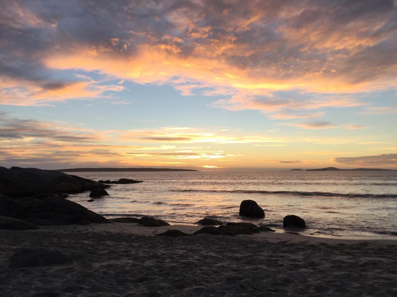 Perfect 10 - 10 To 13 Sleeper Luxury Holiday Home Breakage Deposit Of R2500 Per Weekend Lease Langebaan Exteriör bild
