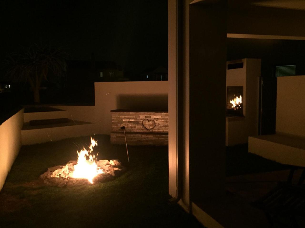 Perfect 10 - 10 To 13 Sleeper Luxury Holiday Home Breakage Deposit Of R2500 Per Weekend Lease Langebaan Exteriör bild