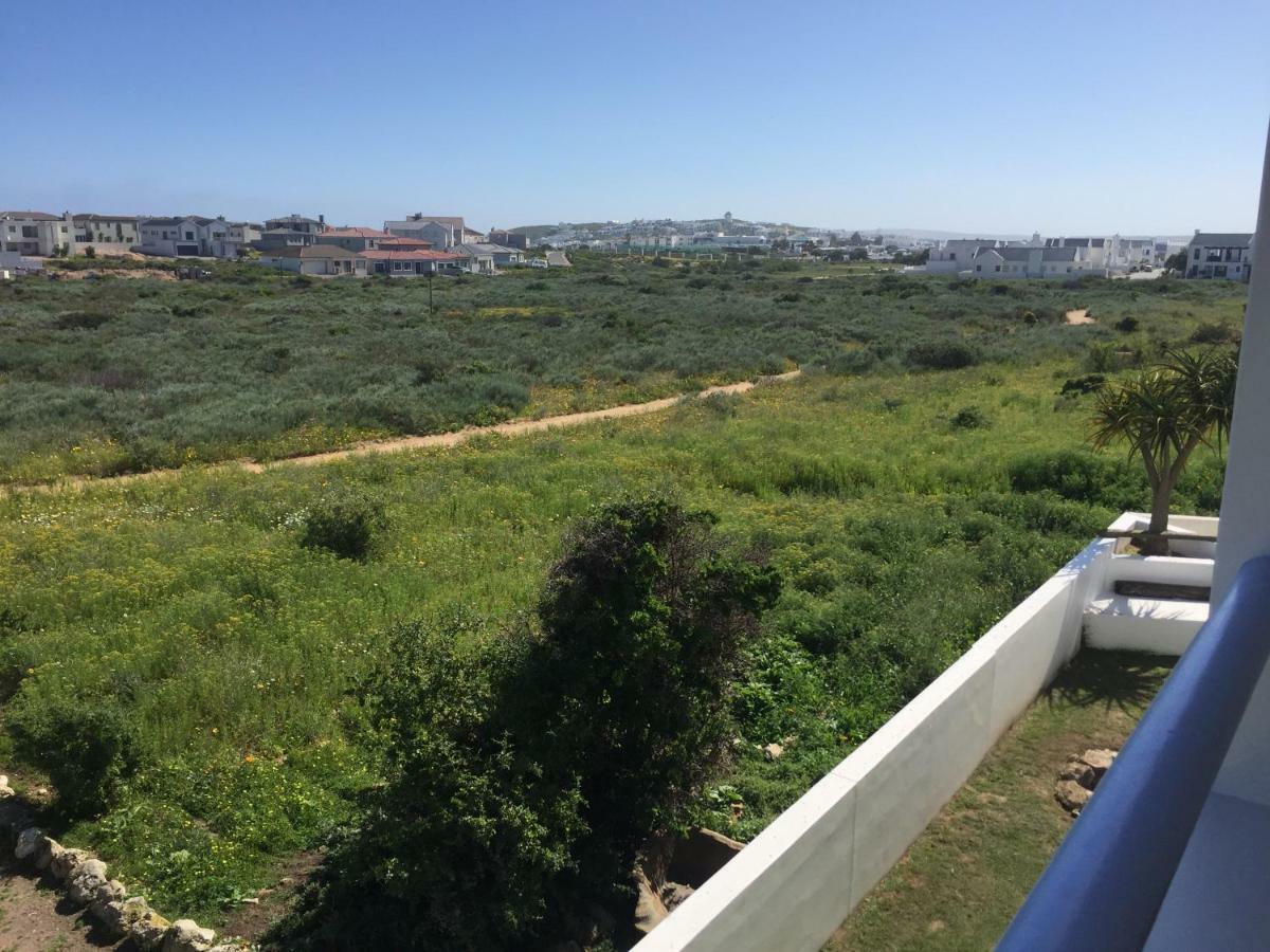 Perfect 10 - 10 To 13 Sleeper Luxury Holiday Home Breakage Deposit Of R2500 Per Weekend Lease Langebaan Exteriör bild