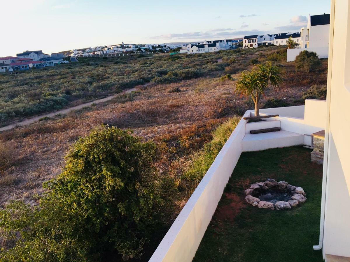 Perfect 10 - 10 To 13 Sleeper Luxury Holiday Home Breakage Deposit Of R2500 Per Weekend Lease Langebaan Exteriör bild