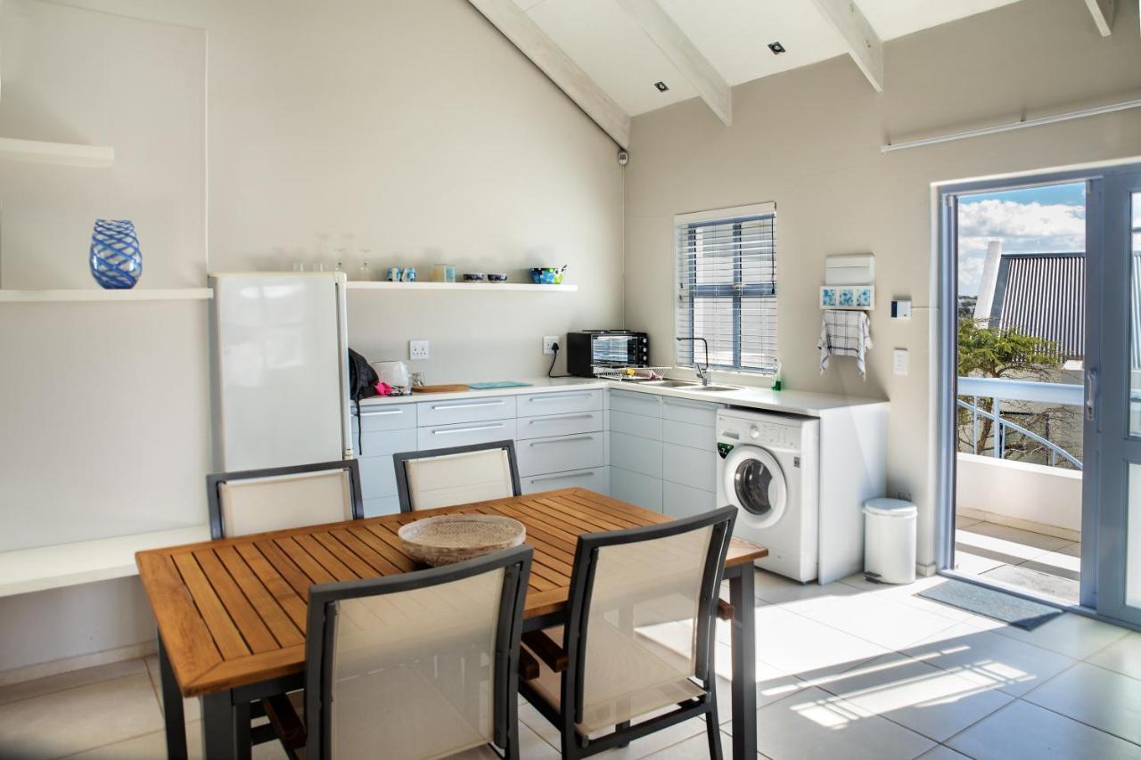 Perfect 10 - 10 To 13 Sleeper Luxury Holiday Home Breakage Deposit Of R2500 Per Weekend Lease Langebaan Exteriör bild